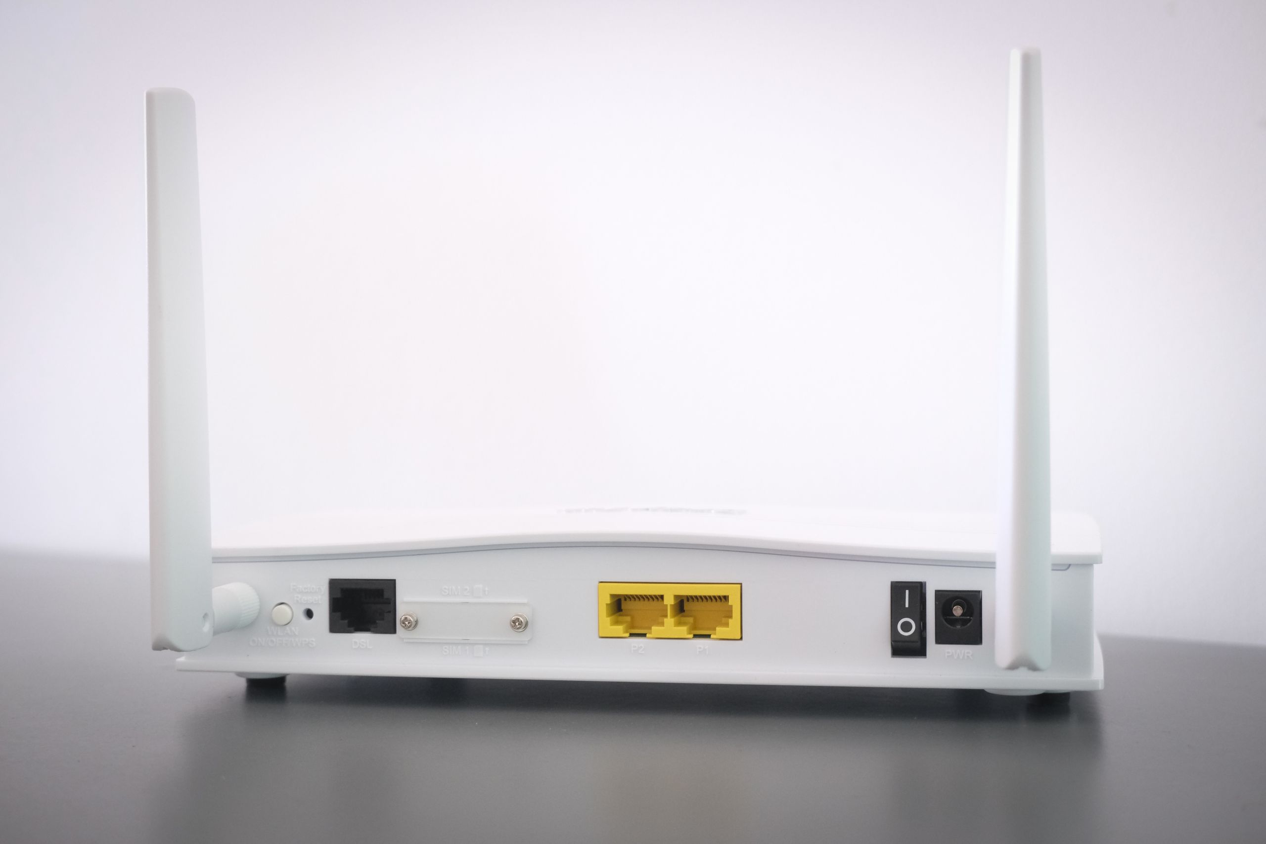Access point a router – jakie są główne różnice i który wybrać?